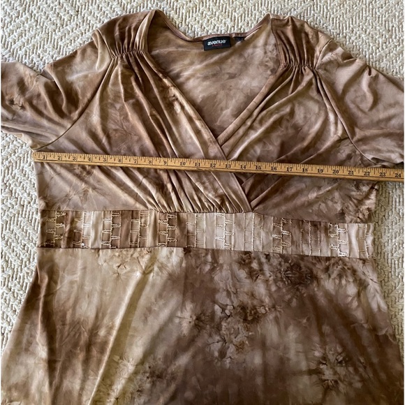 Avenue tie dye /sequin cocoa tones plus size top - Picture 7 of 8
